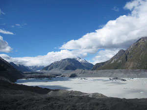 タズマン氷河湖