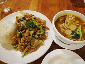 タイ料理のタイ・カー・トム・カフェ（Thai Kar Tom Cafe）